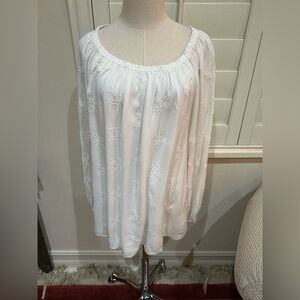 Sanctuary white eyelet pullover blouse NWOT. Size XXL